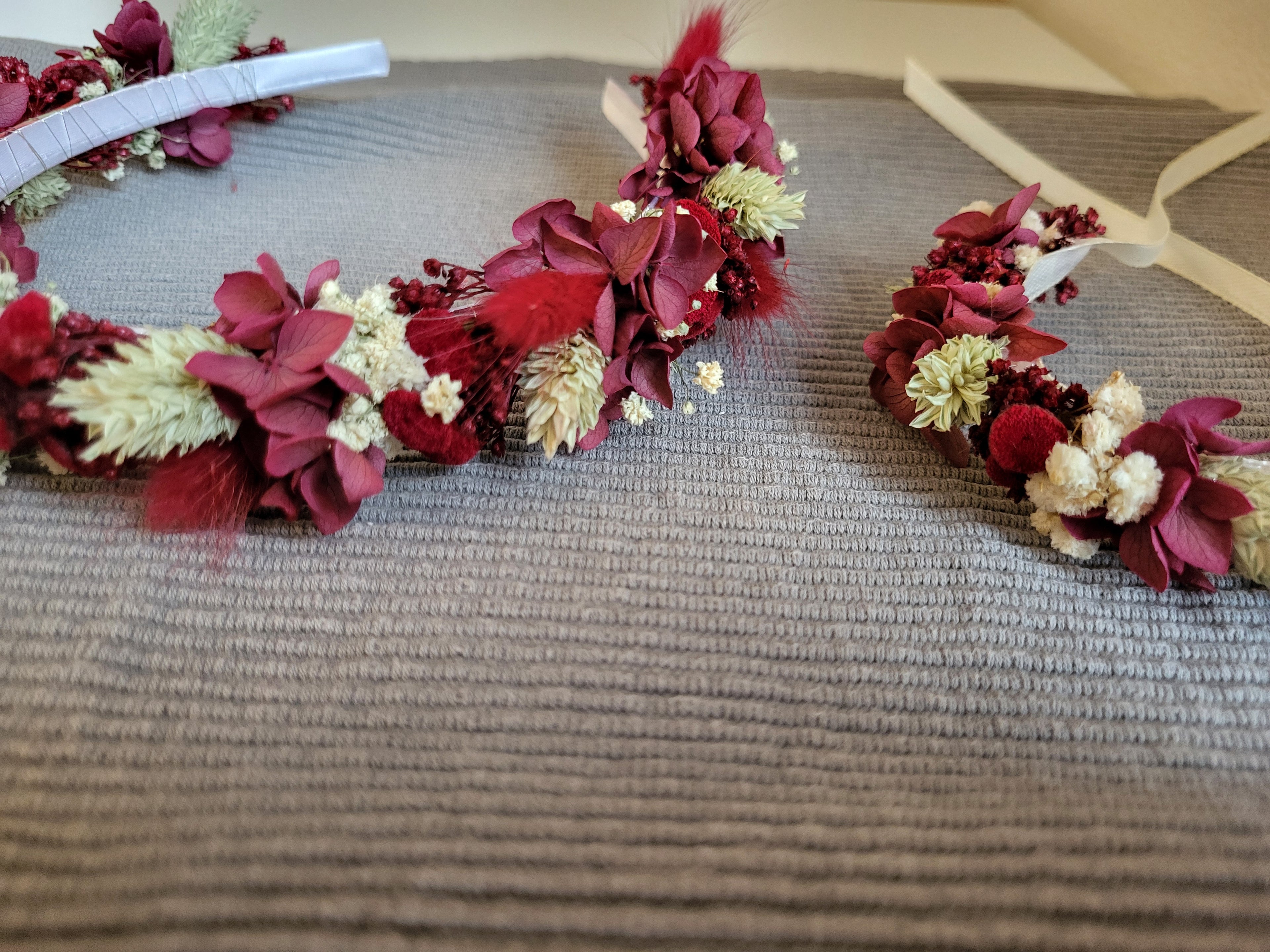 Haarreif-Trockenblumen-Haarschmuck-Bordeaux