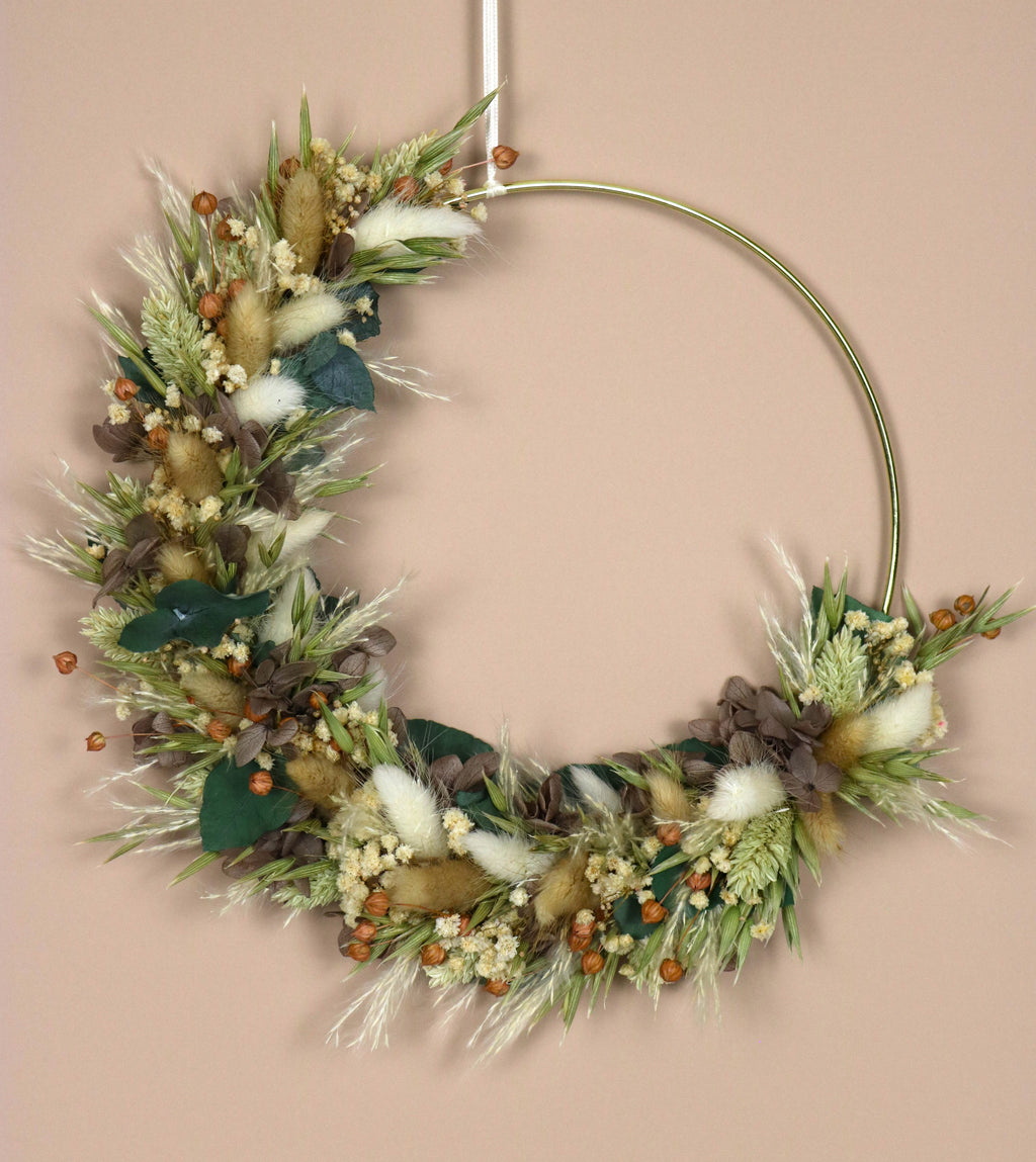 windgeflüster-bluemchenzauber-trockenblumenkranz-natürlich