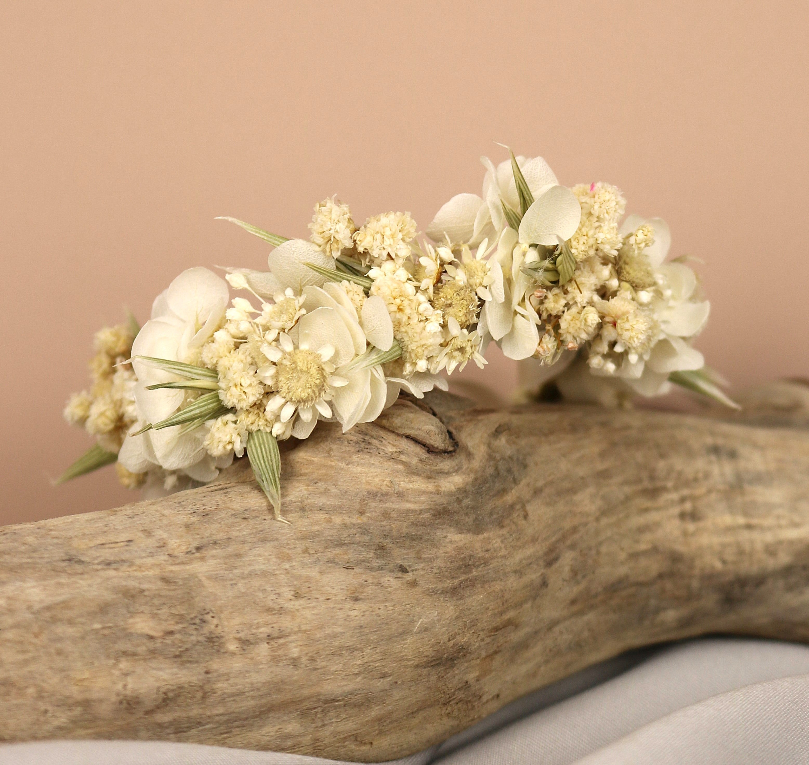 Trockenblumenarmband "Elfenweiß"