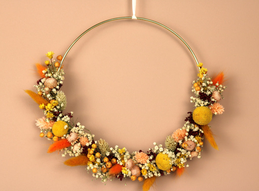 bluemchenzauber-trockenblumenkranz-sommer-gelb-orange