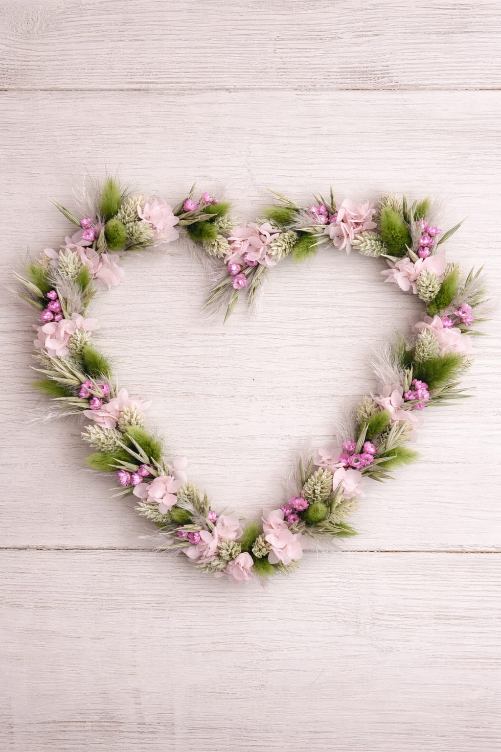 Herzen aus Trockenblumen